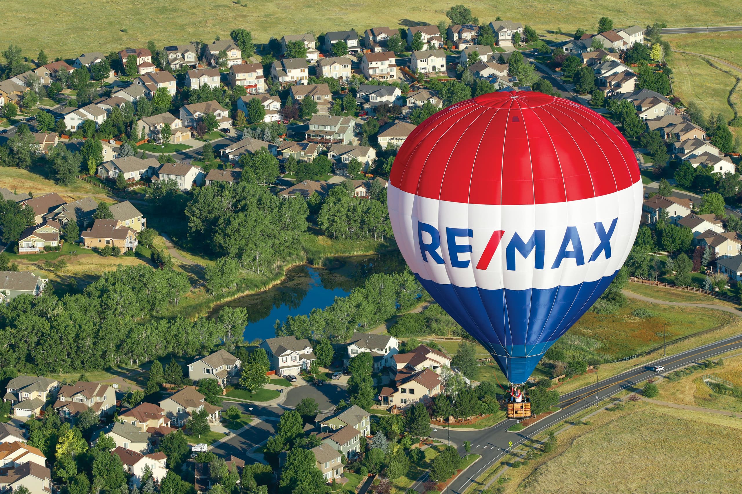 remax_l4010_rgb.jpg